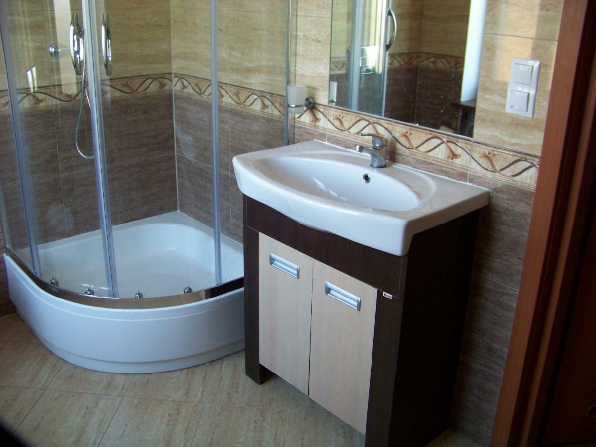 Sapphire Apartment Rewal Luaran gambar