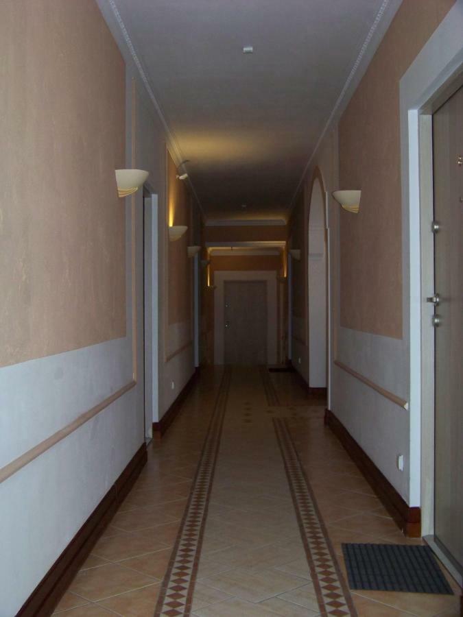 Sapphire Apartment Rewal Luaran gambar